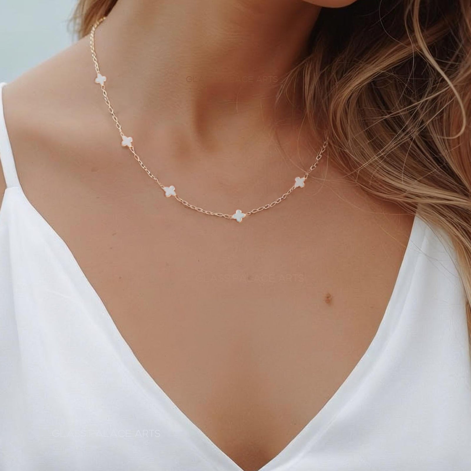 Dainty Clover Choker Necklace - Dotted Minimalist Layering Chain Necklace