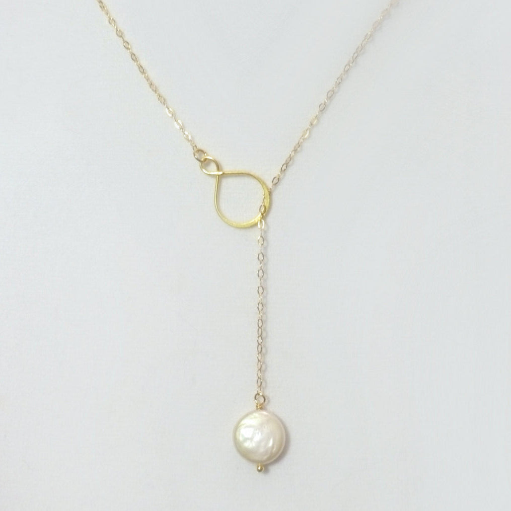 Infinity Pearl Lariat Necklace in Gold