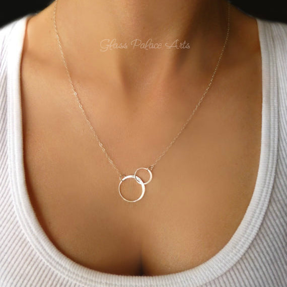Infinity Necklace With Interlocking Circles On Mother Daughter Message Card