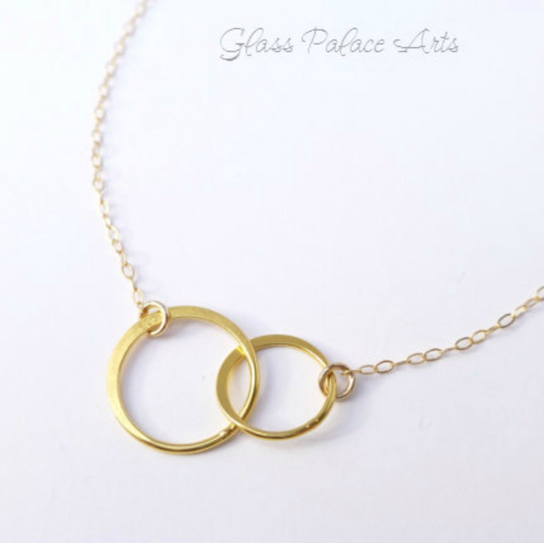 Infinite Love Necklace For Mom With Interlocking Circles