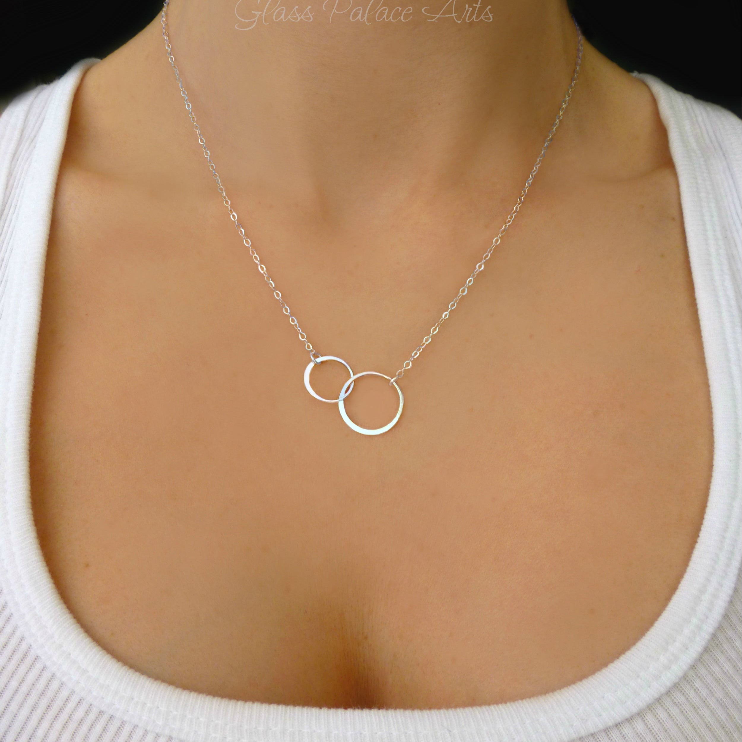 Infinite Love Necklace For Mom With Interlocking Circles