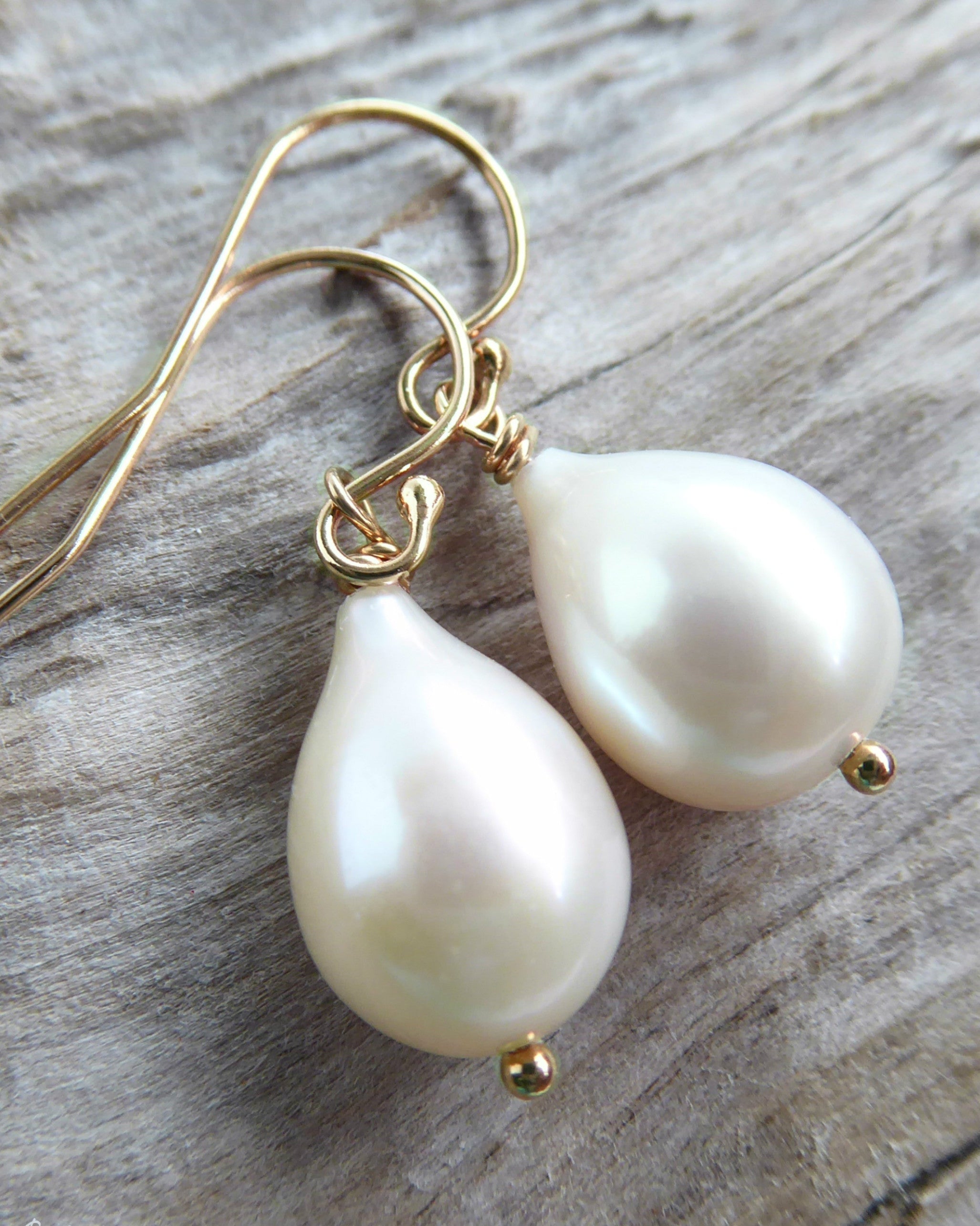 Genuine Freshwater Pearl Teardrop Earrings Gold