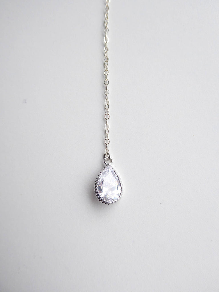 China Factory Alloy Teardrop Pendant Necklace with Synthetic Luminaries  Stone, Glow In The Dark Jewelry for Women 17.72 inch(45cm) in bulk online 