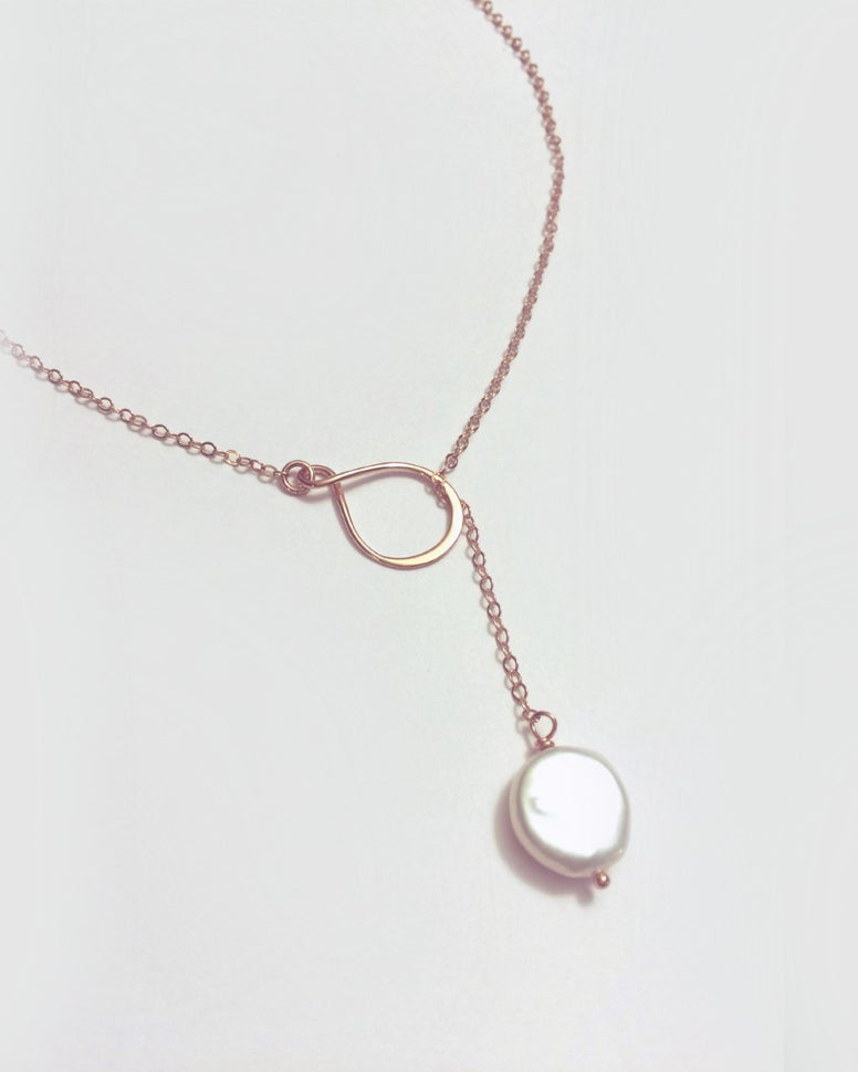 Infinity Pearl Lariat Necklace in Rose Gold