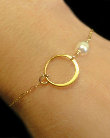 Infinity Bracelet with Pearl - Pearl Circle Bracelet
